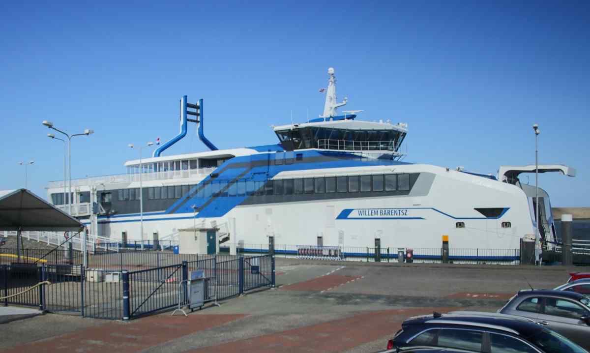 fr093-vakantiehuis-friesland-tzummarum-607eb43880f10 Large